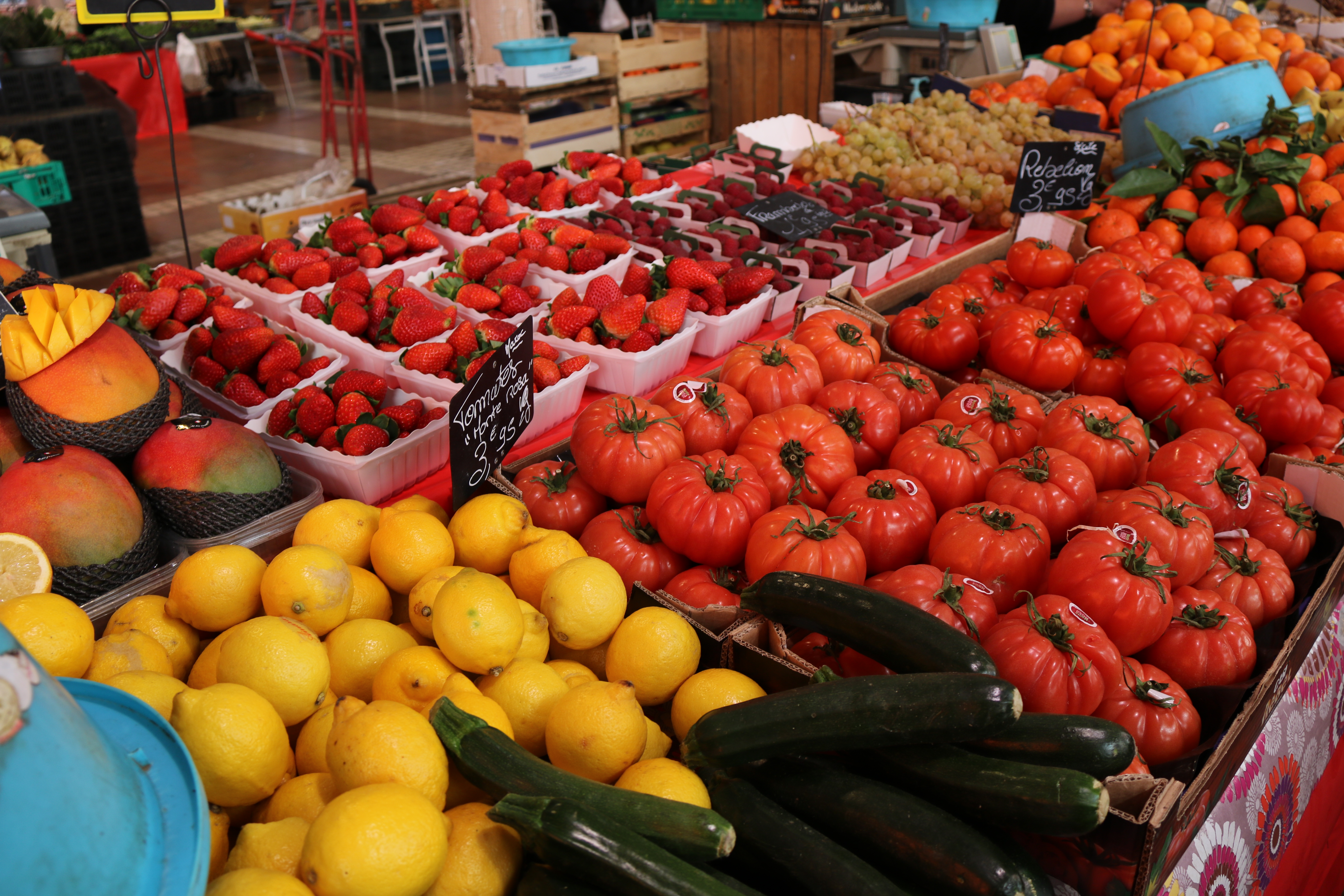 Cannes, au marché Fortville